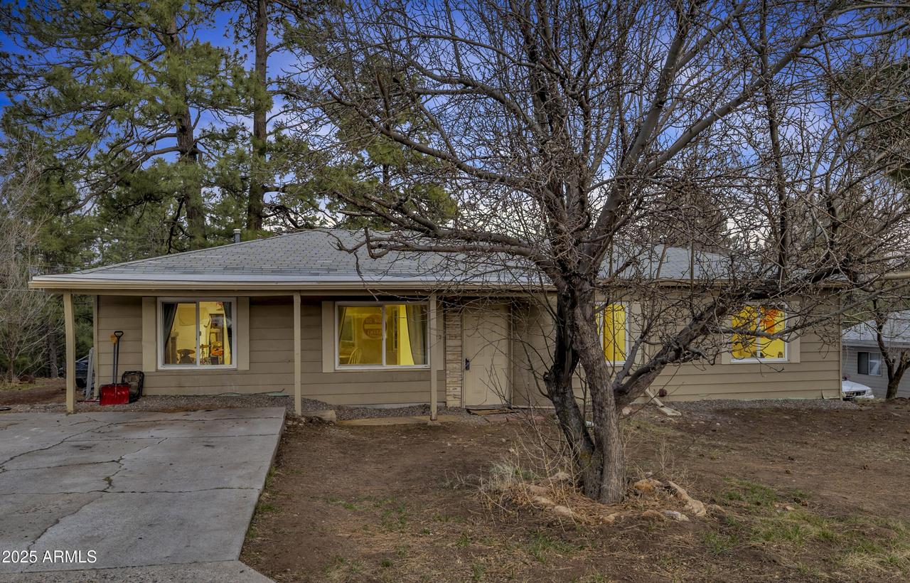 23 S Paseo Del Flag, Flagstaff, AZ 86001
