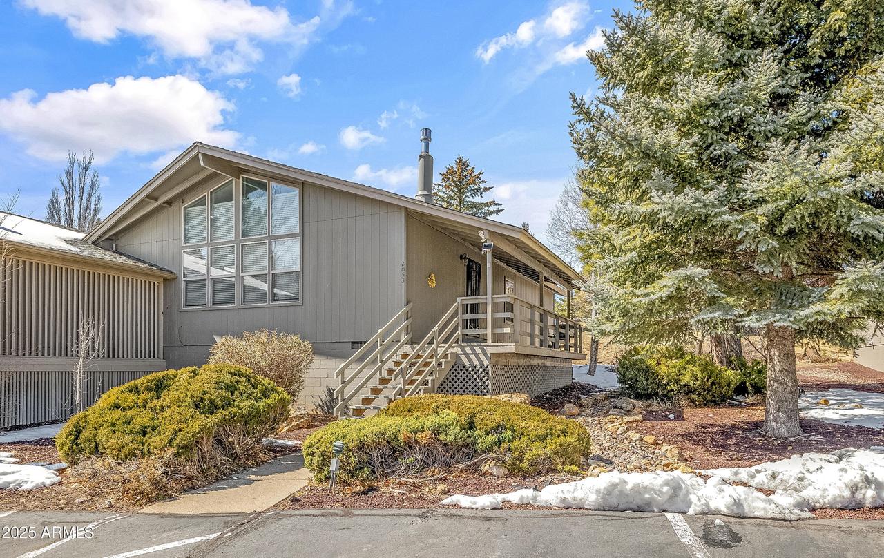2053 N Country Club Dr., Flagstaff, AZ 86004