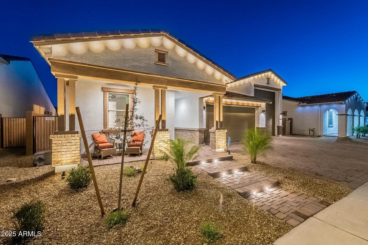13941 W Tierra Grande, Surprise, AZ 85387