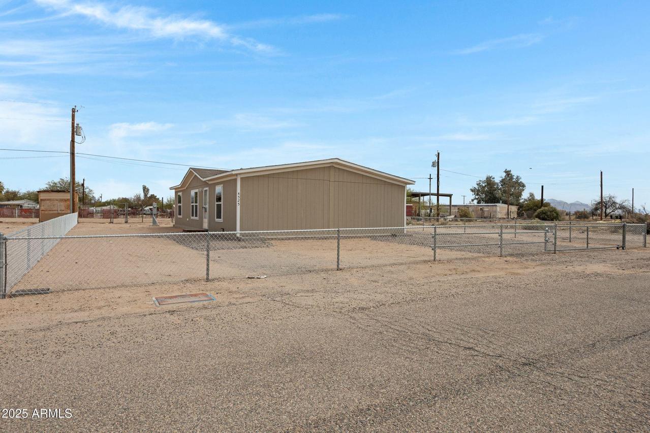 4525 N Sierra Dr., Casa Grande, AZ 85194