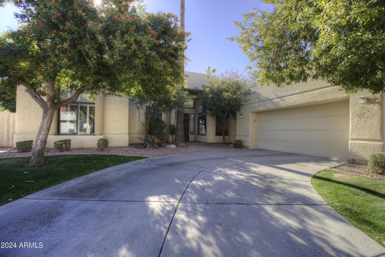 8285 E Jenan Dr., Scottsdale, AZ 85260