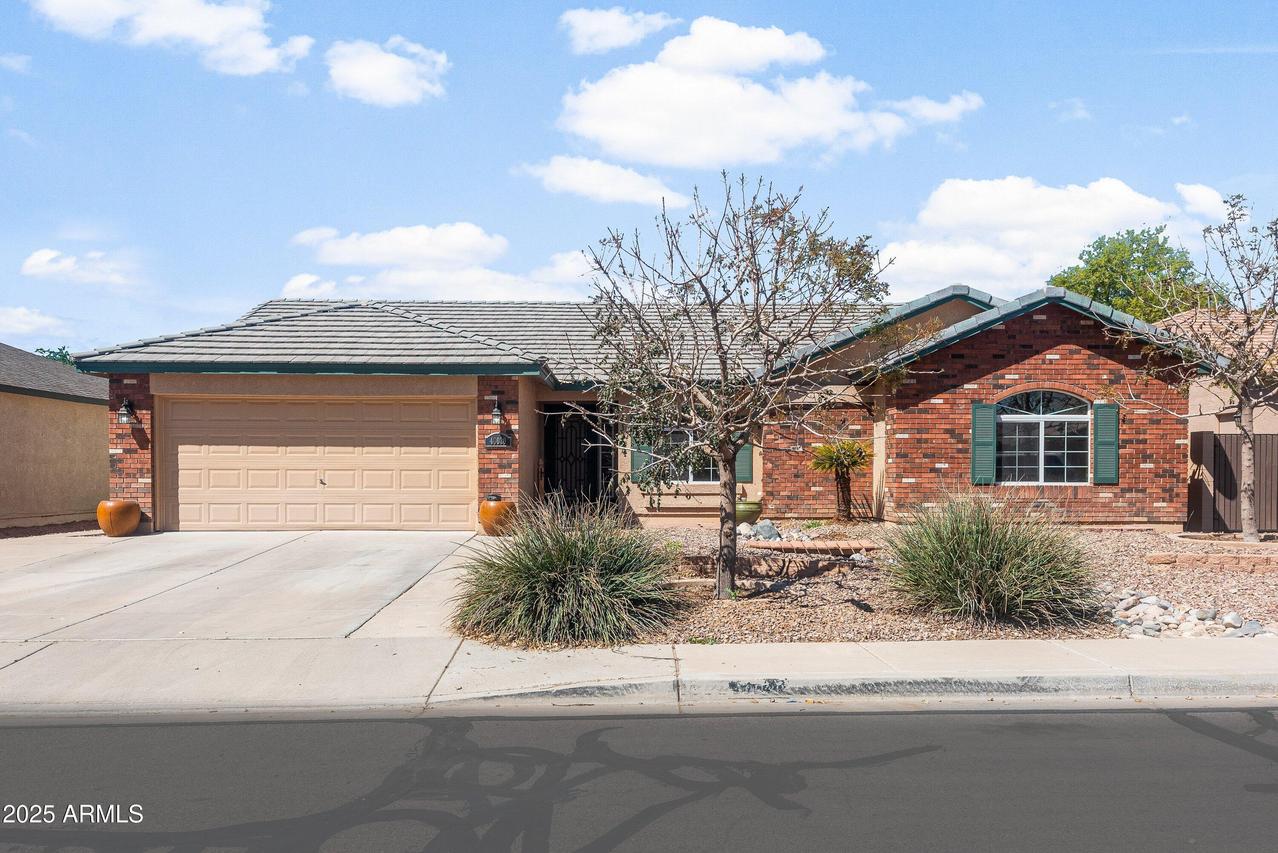 40020 N Cape Wrath Dr Dr., San Tan Valley, AZ 85140