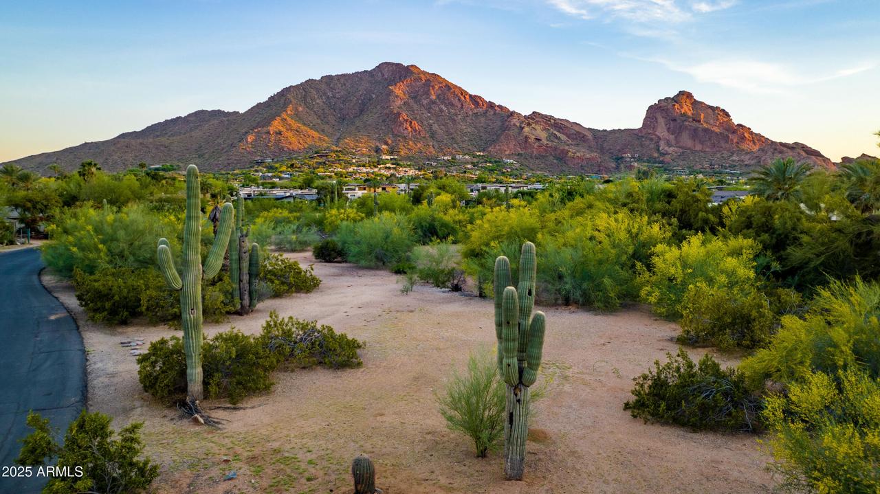 5702 E Lincoln Dr. #1, Paradise Valley, AZ 85253