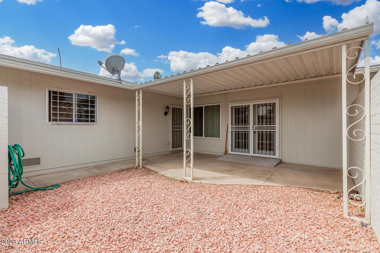 10815 W Santa Fe Dr., Sun City, AZ 85351