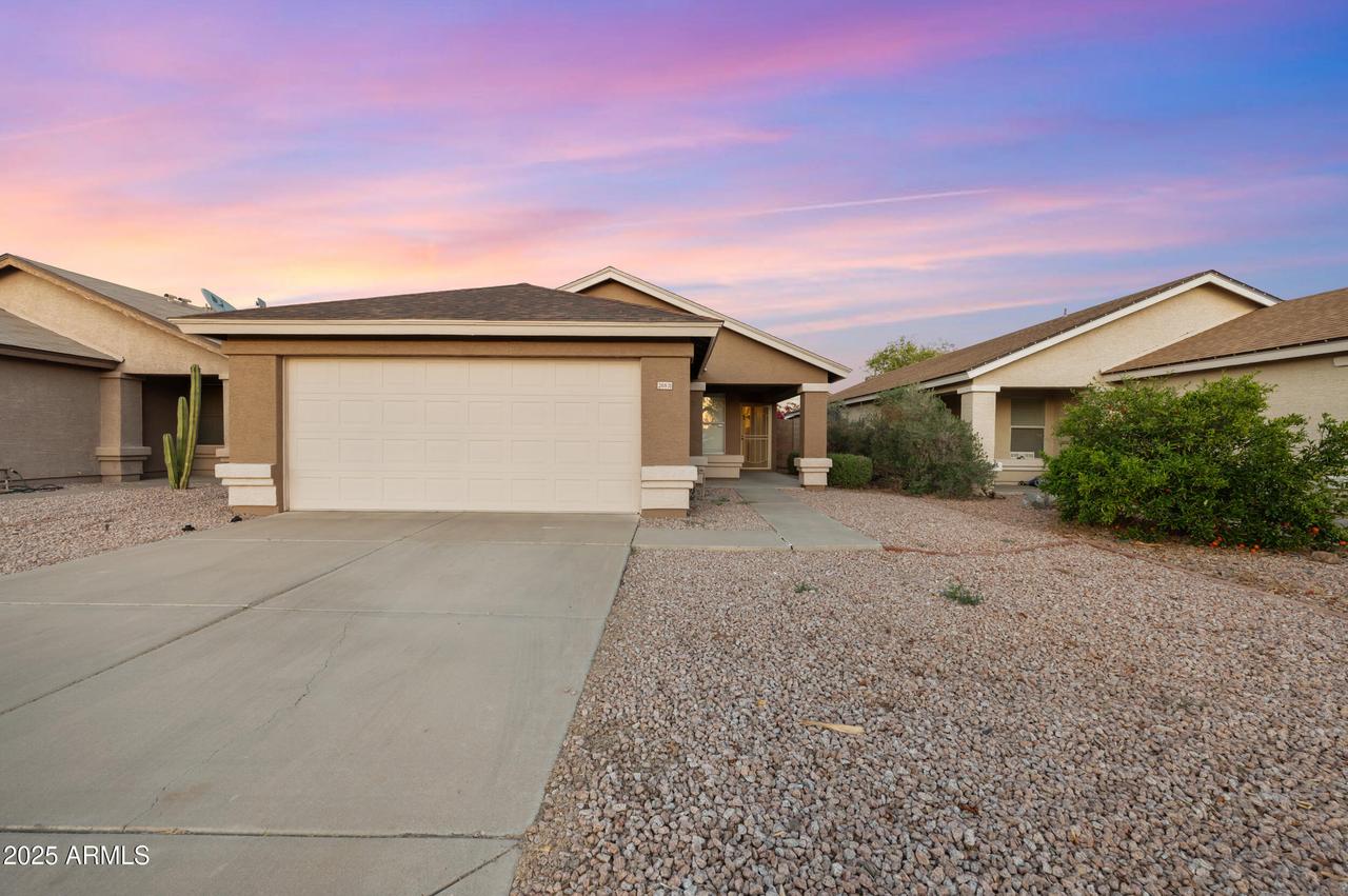 20831 N 3rd Ave., Phoenix, AZ 85027