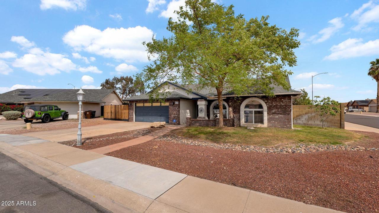 8728 W Puget Ave., Peoria, AZ 85345