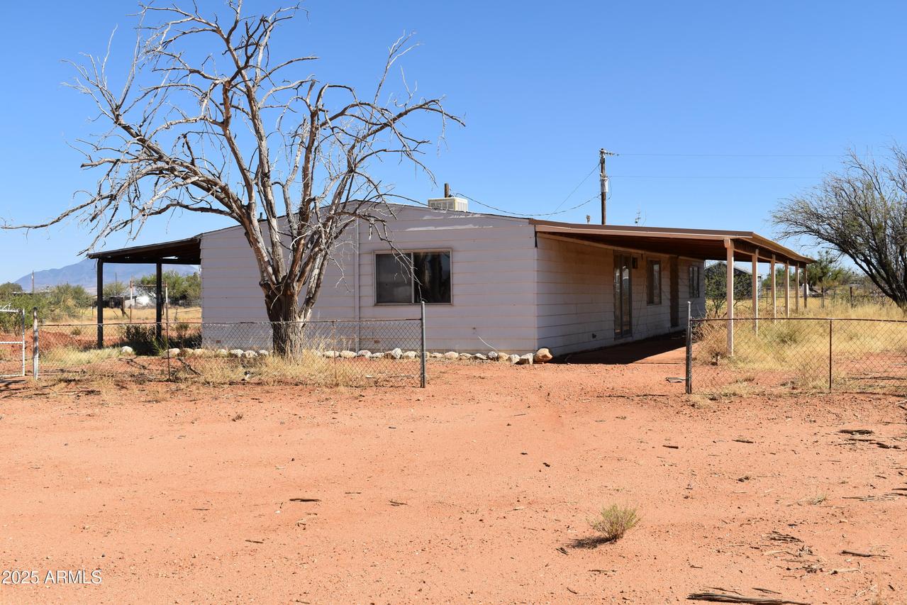 6229 S Natoma Tr., Hereford, AZ 85615