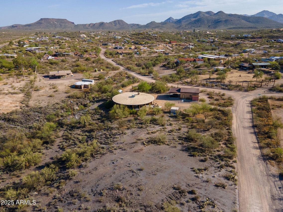 2579 W Roughrider Rd., New River, AZ 85087