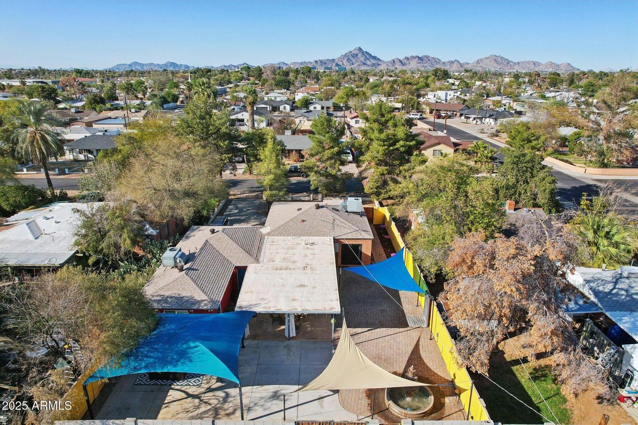 2511 E Pinchot Ave., Phoenix, AZ 85016