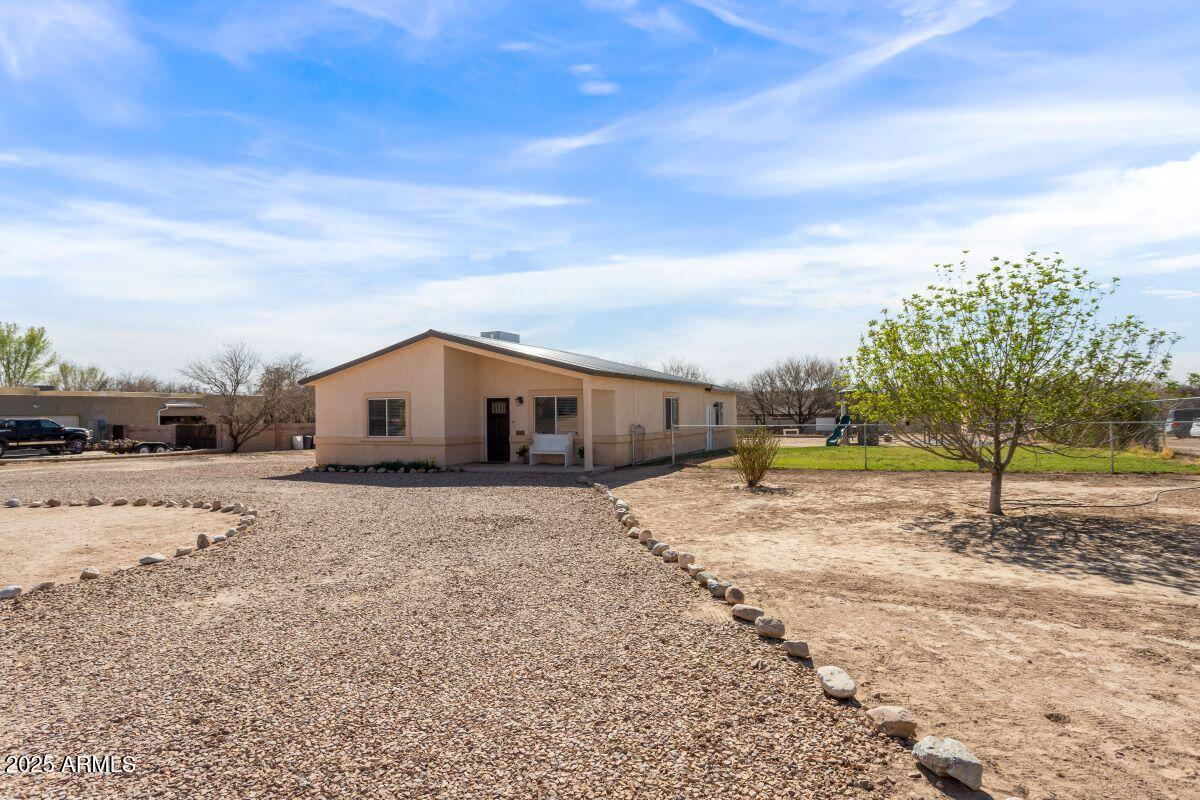 522 N Saddlehorn Dr., Saint David, AZ 85630