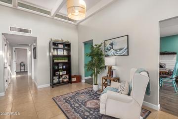 863 W Kiva Ave., Mesa, AZ 85210