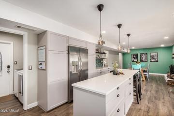 863 W Kiva Ave., Mesa, AZ 85210