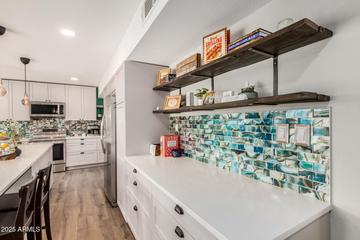 863 W Kiva Ave., Mesa, AZ 85210