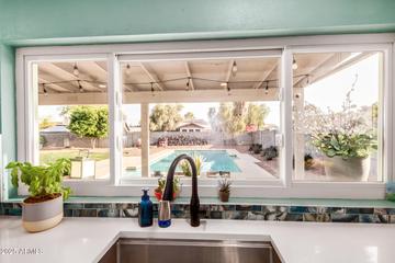 863 W Kiva Ave., Mesa, AZ 85210