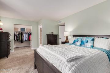 863 W Kiva Ave., Mesa, AZ 85210