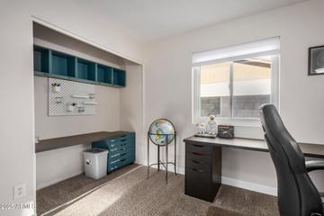 863 W Kiva Ave., Mesa, AZ 85210