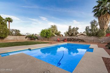 863 W Kiva Ave., Mesa, AZ 85210