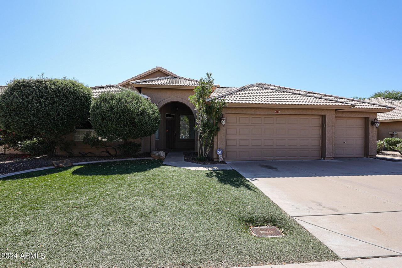 4143 E Rockledge Rd., Phoenix, AZ 85044