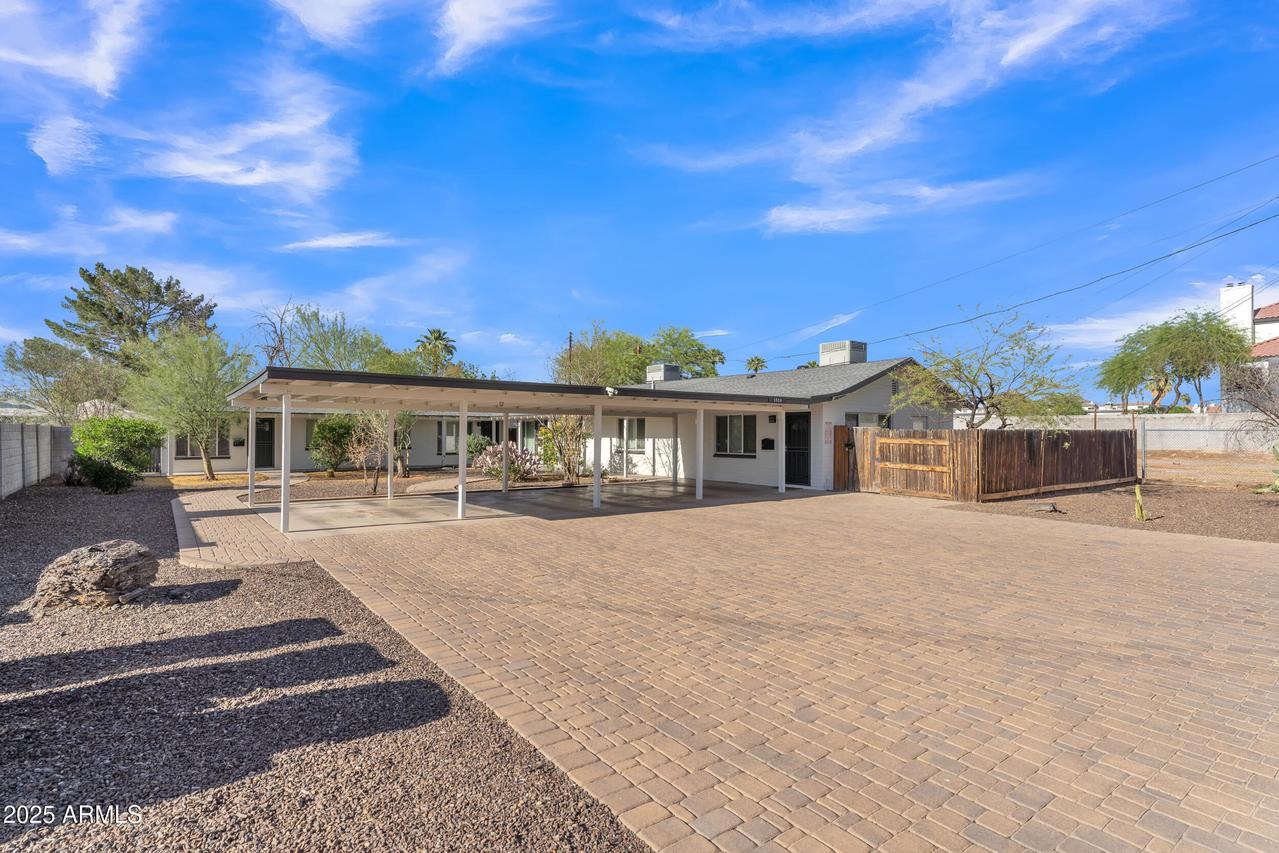 1024 E Mitchell Dr., Phoenix, AZ 85014