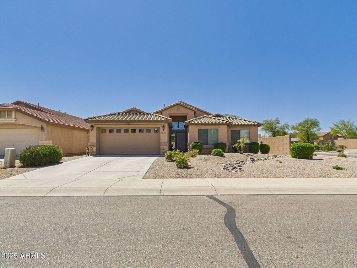 28942 N Lazurite Way, San Tan Valley, AZ 85143