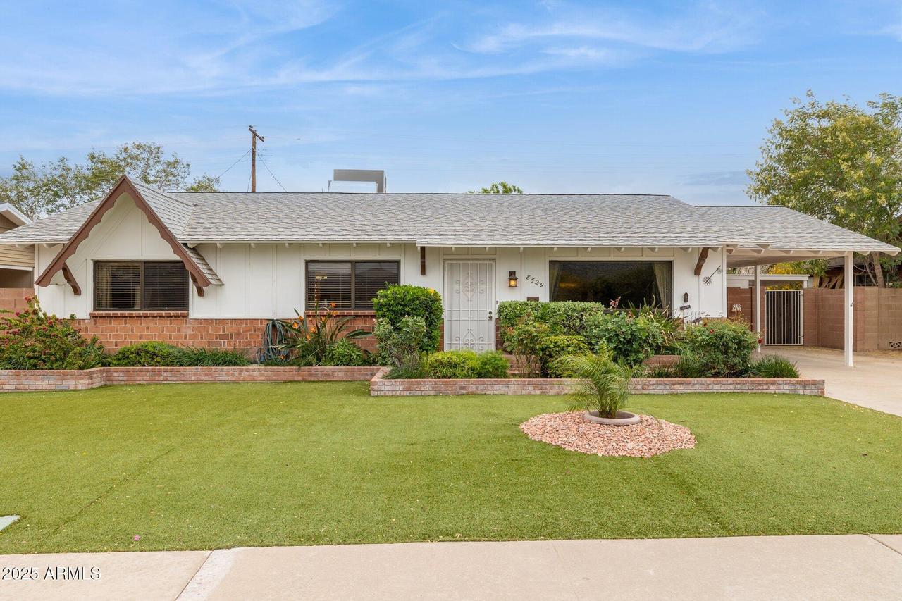 8629 E Cambridge Ave., Scottsdale, AZ 85257