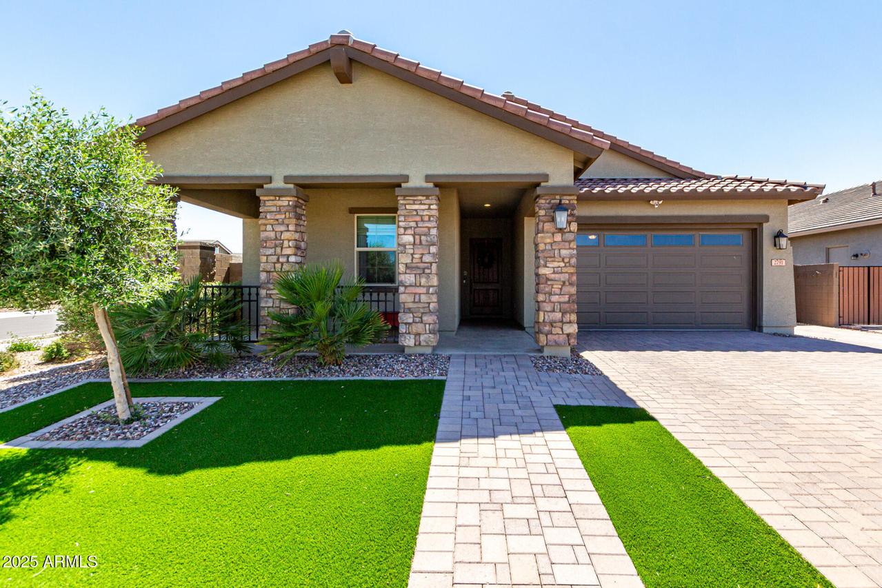 2791 W Patagonia Ct., San Tan Valley, AZ 85144