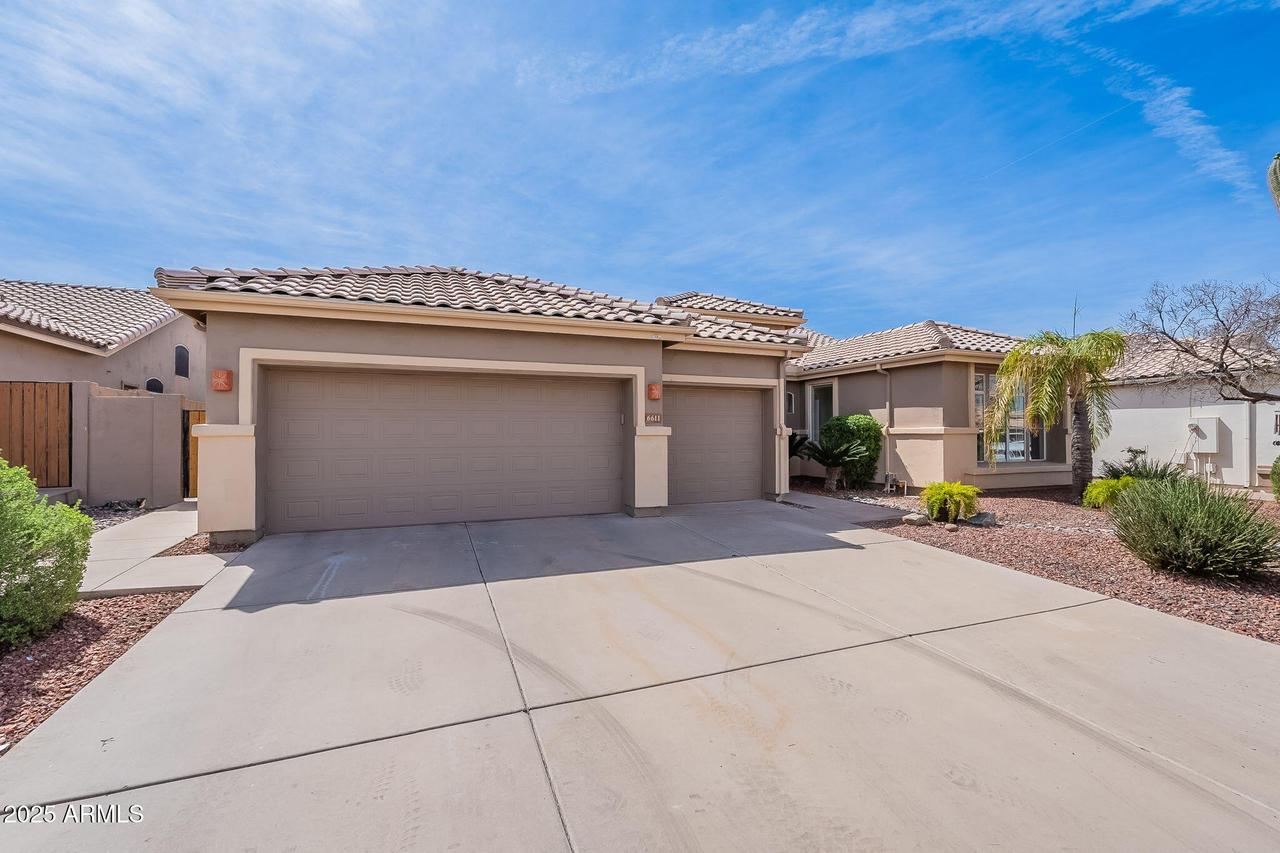 6611 E Riverdale St., Mesa, AZ 85215