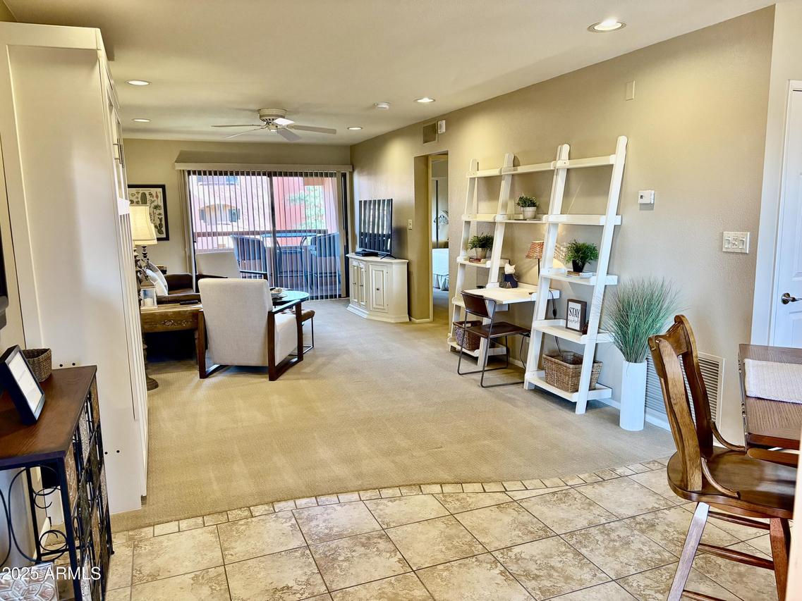 12222 N Paradise Village Pkwy. #321, Phoenix, AZ 85032