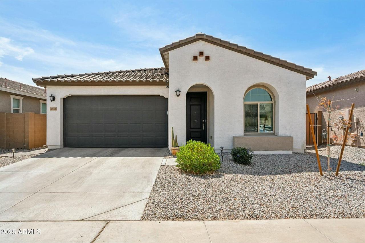 2535 W Hidalgo Ave., Phoenix, AZ 85041