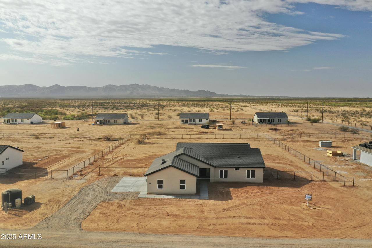 25875 W Running Deer Tr., Wittmann, AZ 85361