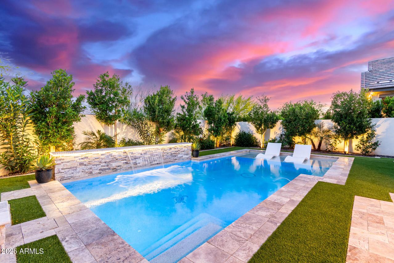 851 E Deer Creek Rd., Phoenix, AZ 85048