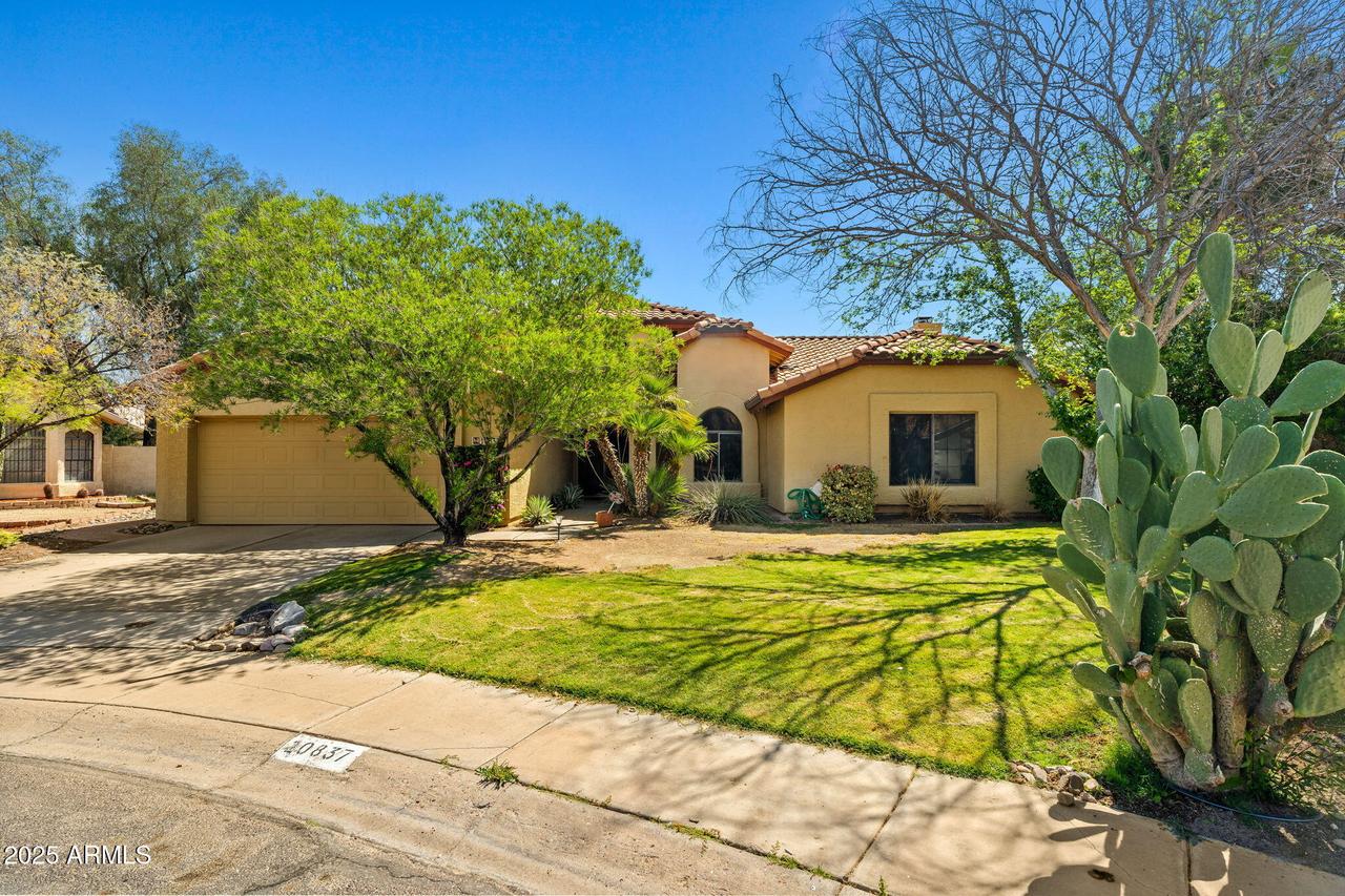 10837 W Cottonwood Ln., Avondale, AZ 85392