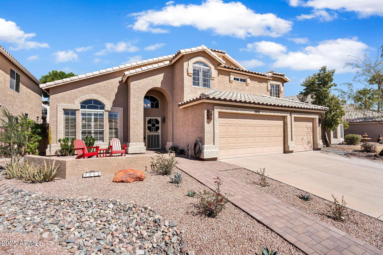 3042 E South Fork Dr., Phoenix, AZ 85048