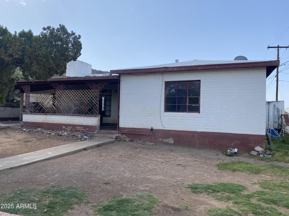 233 W Terrace Dr., Superior, AZ 85173