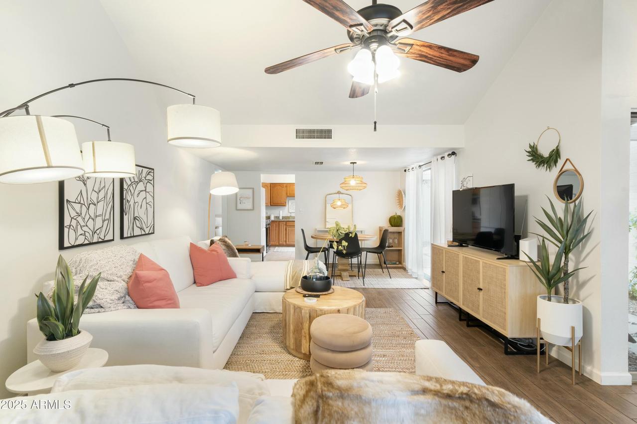 6633 N Majorca Way, Phoenix, AZ 85016