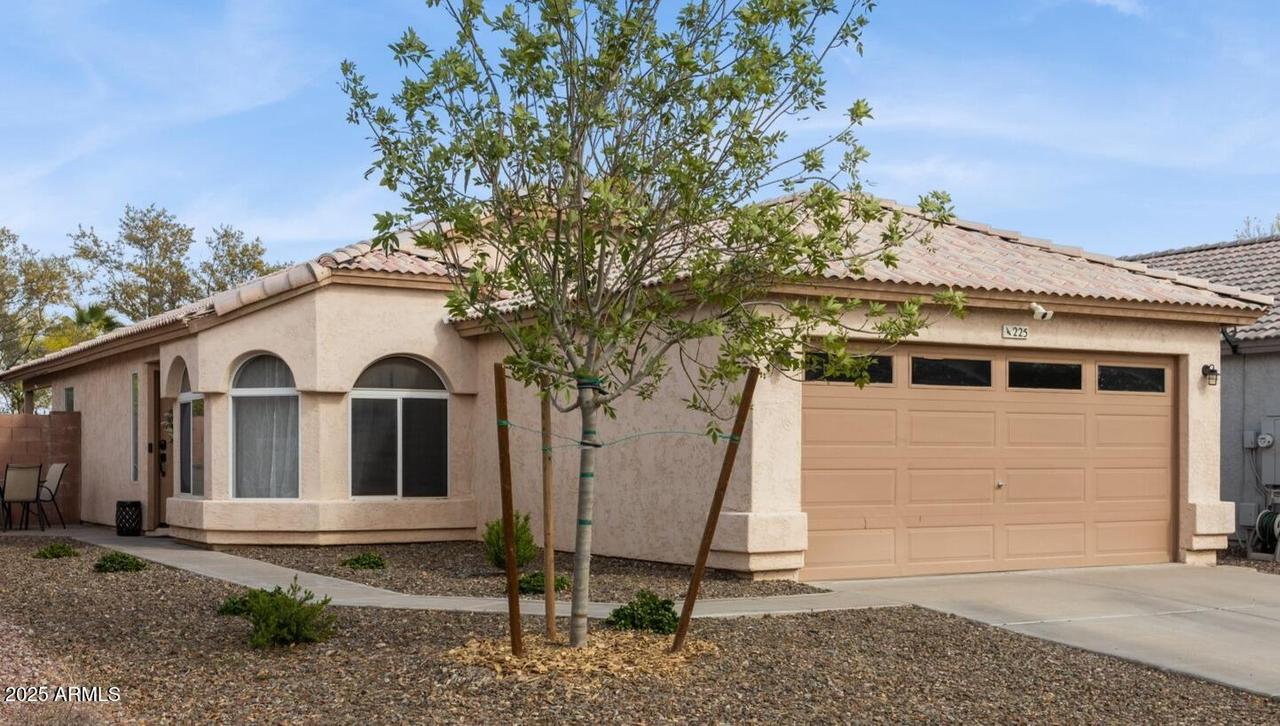 225 N Saffron Cir., Mesa, AZ 85205