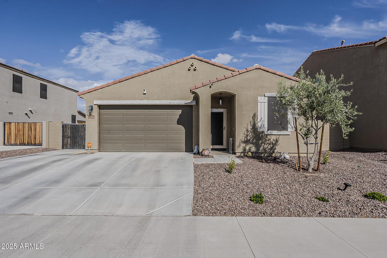 37237 N Falabella Dr., San Tan Valley, AZ 85140