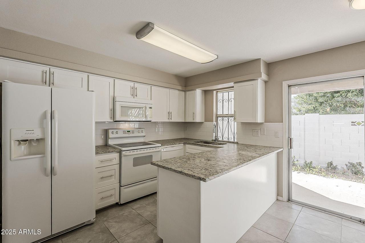 6348 N 7th Ave. #18, Phoenix, AZ 85013