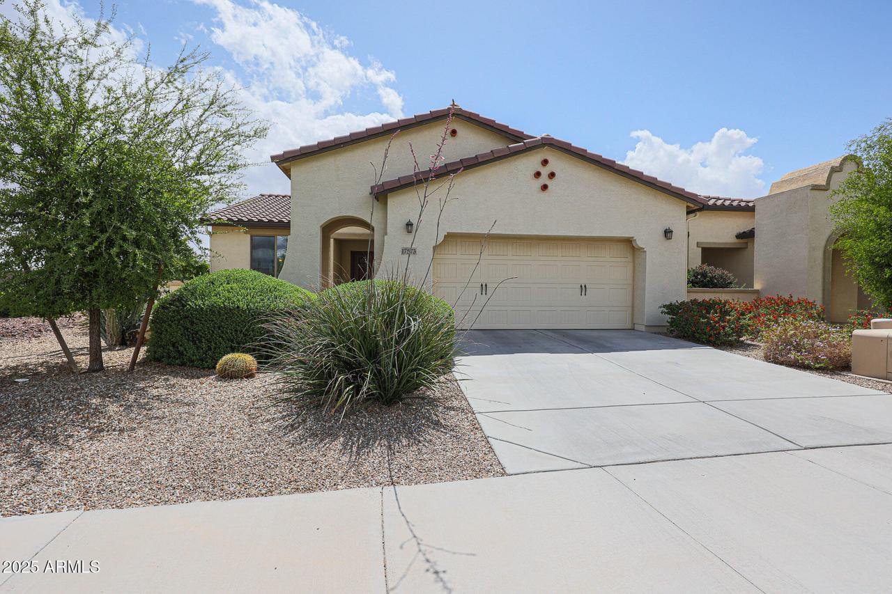 17573 W Cedarwood Ln., Goodyear, AZ 85338