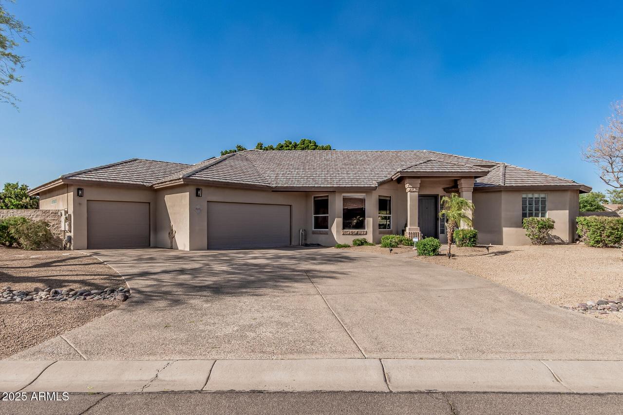 8116 W Planada Ln., Peoria, AZ 85383