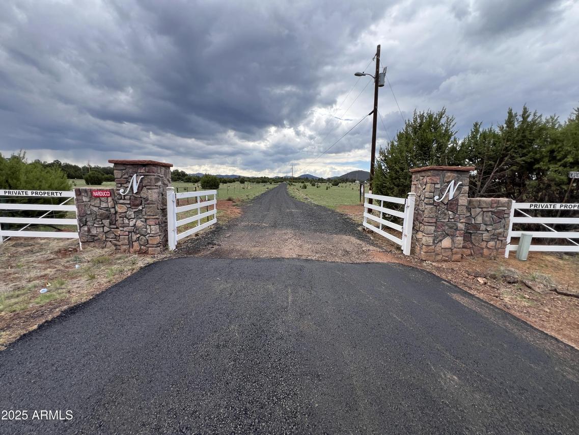 6 N 3242 Rd., Vernon, AZ 85940
