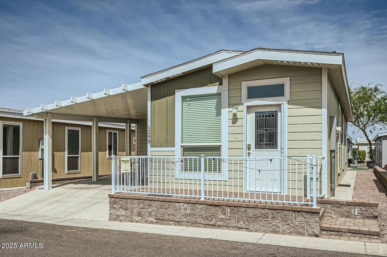 2206 S Ellsworth Rd. #129B, Mesa, AZ 85201