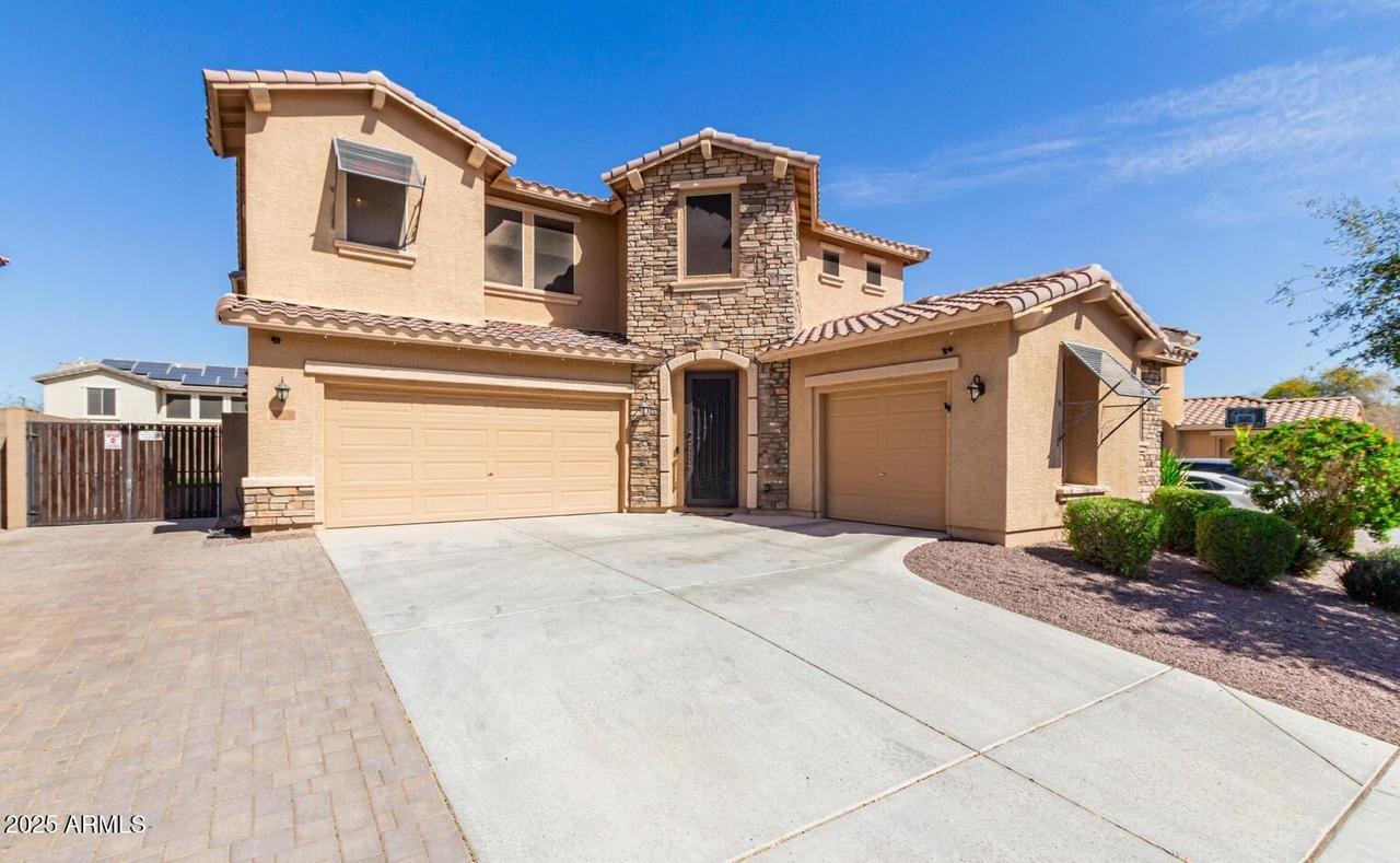 15620 W Cameron Dr., Surprise, AZ 85379