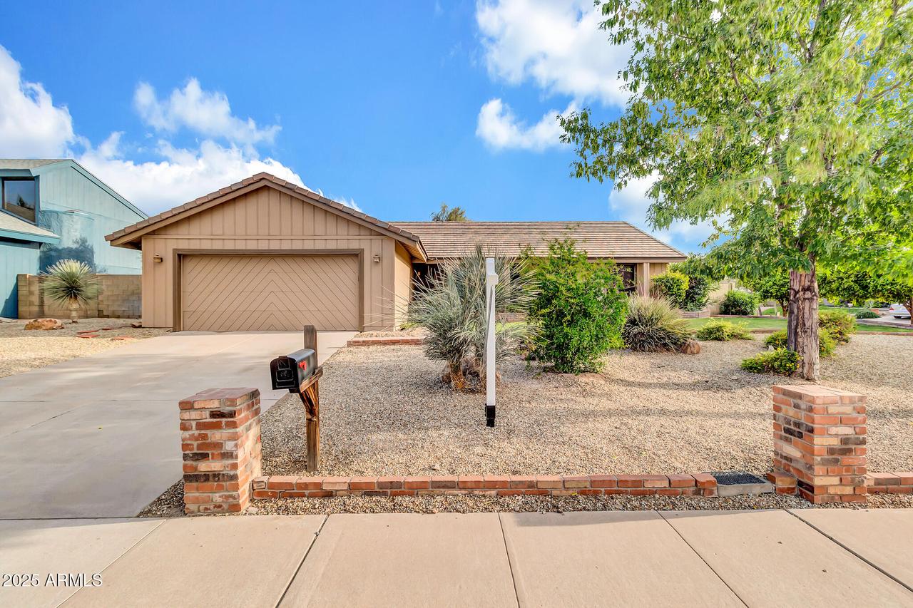 1611 E Redfield Rd., Tempe, AZ 85283
