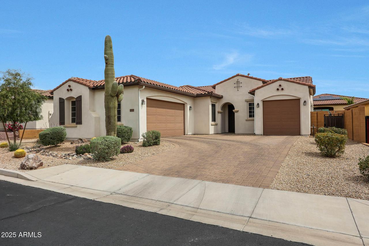 27137 N 81st Ln., Peoria, AZ 85383