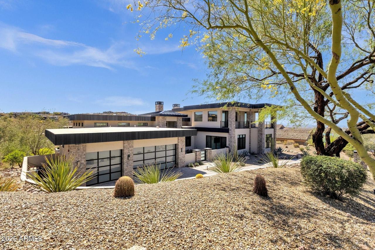 9711 N Palisades Blvd., Fountain Hills, AZ 85268