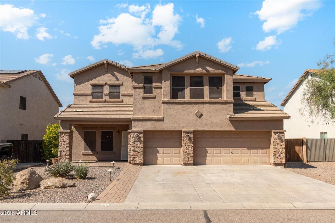 708 E Volk Ln., San Tan Valley, AZ 85140