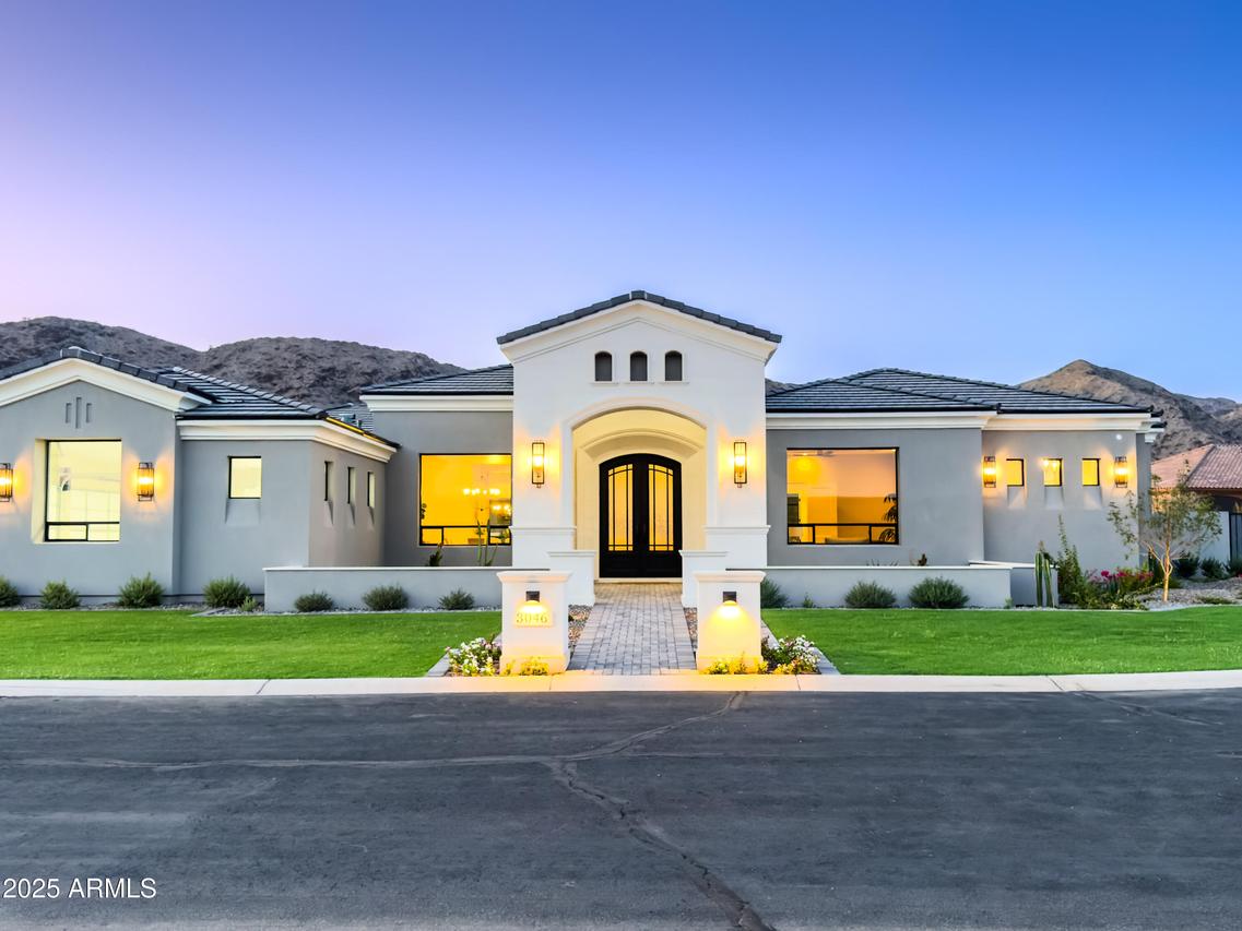 3046 W Redwood Ln., Phoenix, AZ 85045