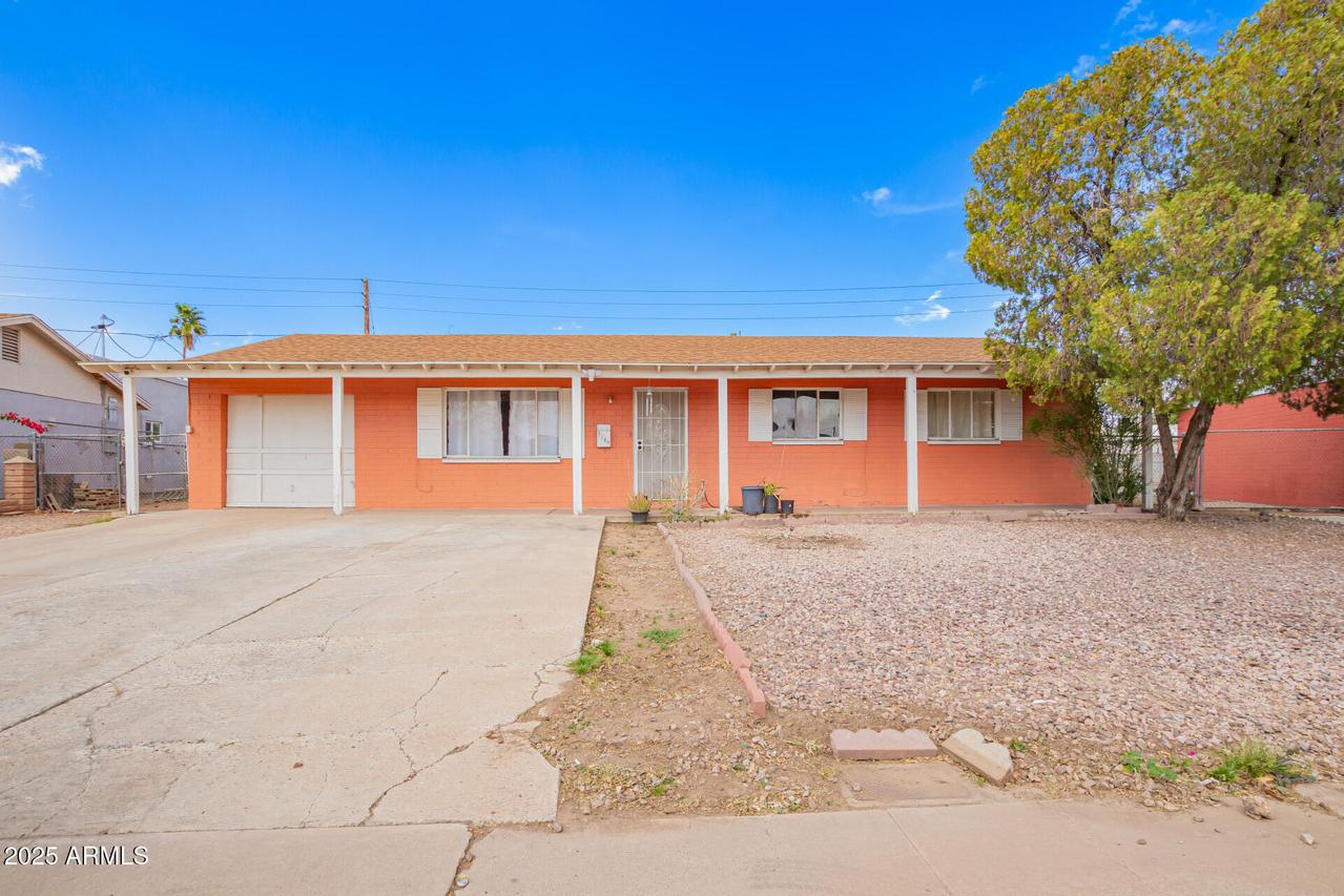 3149 N 40th Ln., Phoenix, AZ 85019