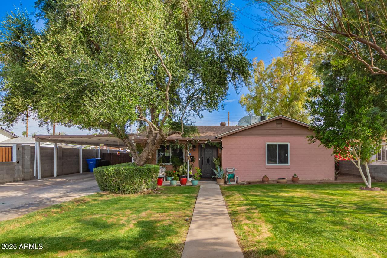2942 E Mulberry Dr., Phoenix, AZ 85016